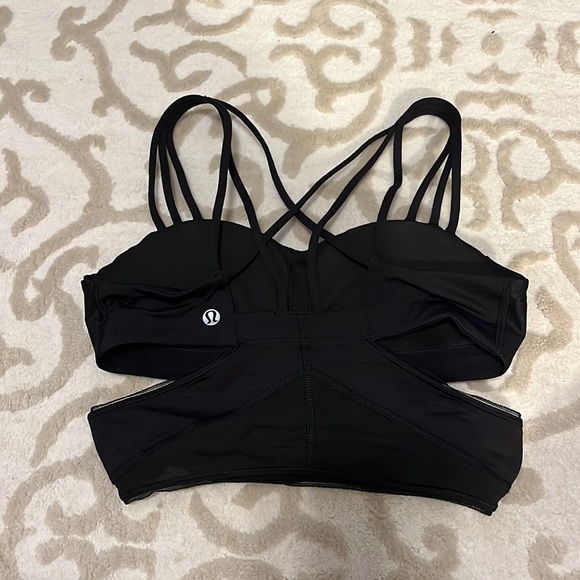 Lululemon sports bra - Picture 3 of 3